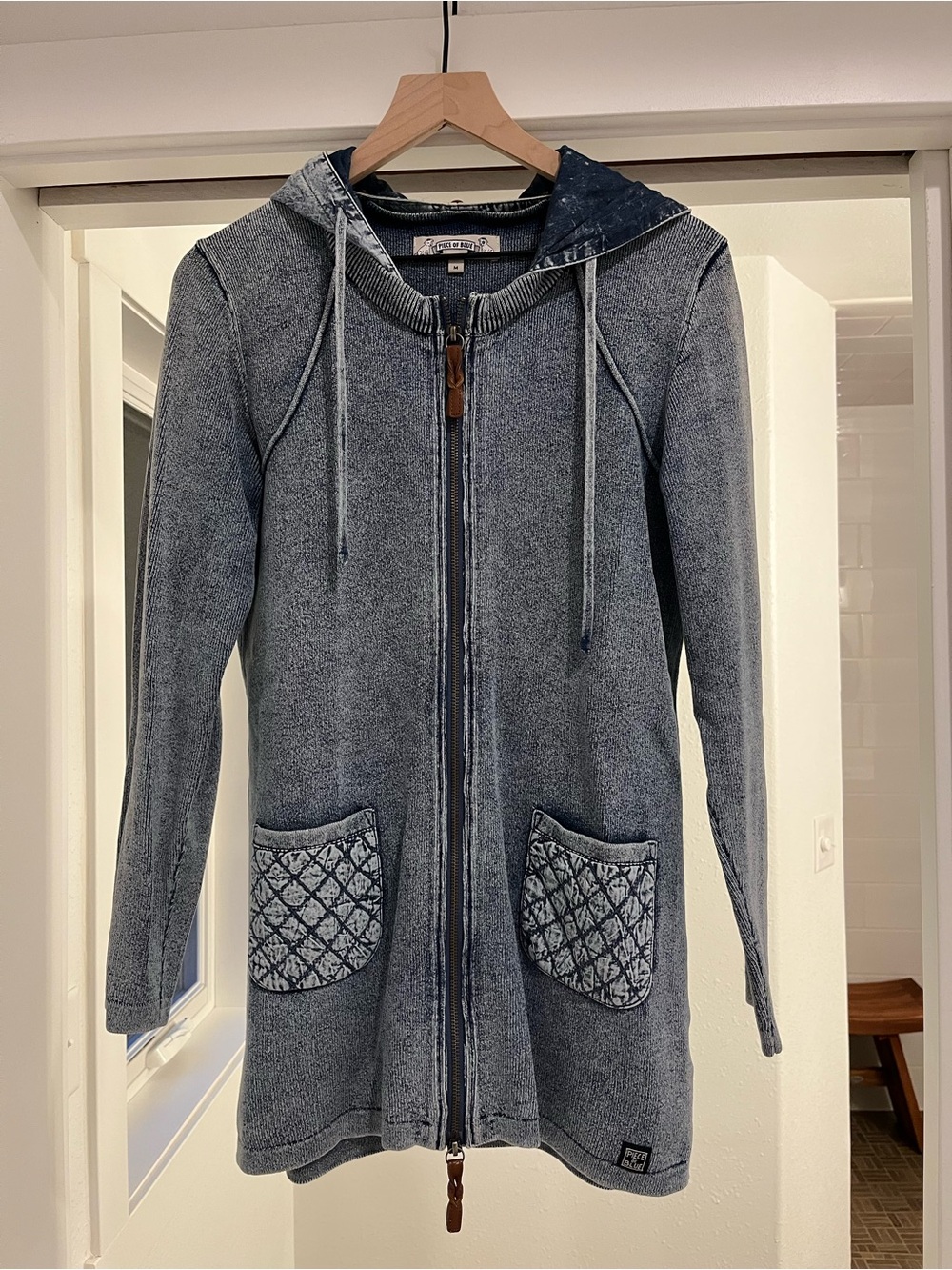 Quilt-Pocket Hooded Zip Jacket in Washed Blue